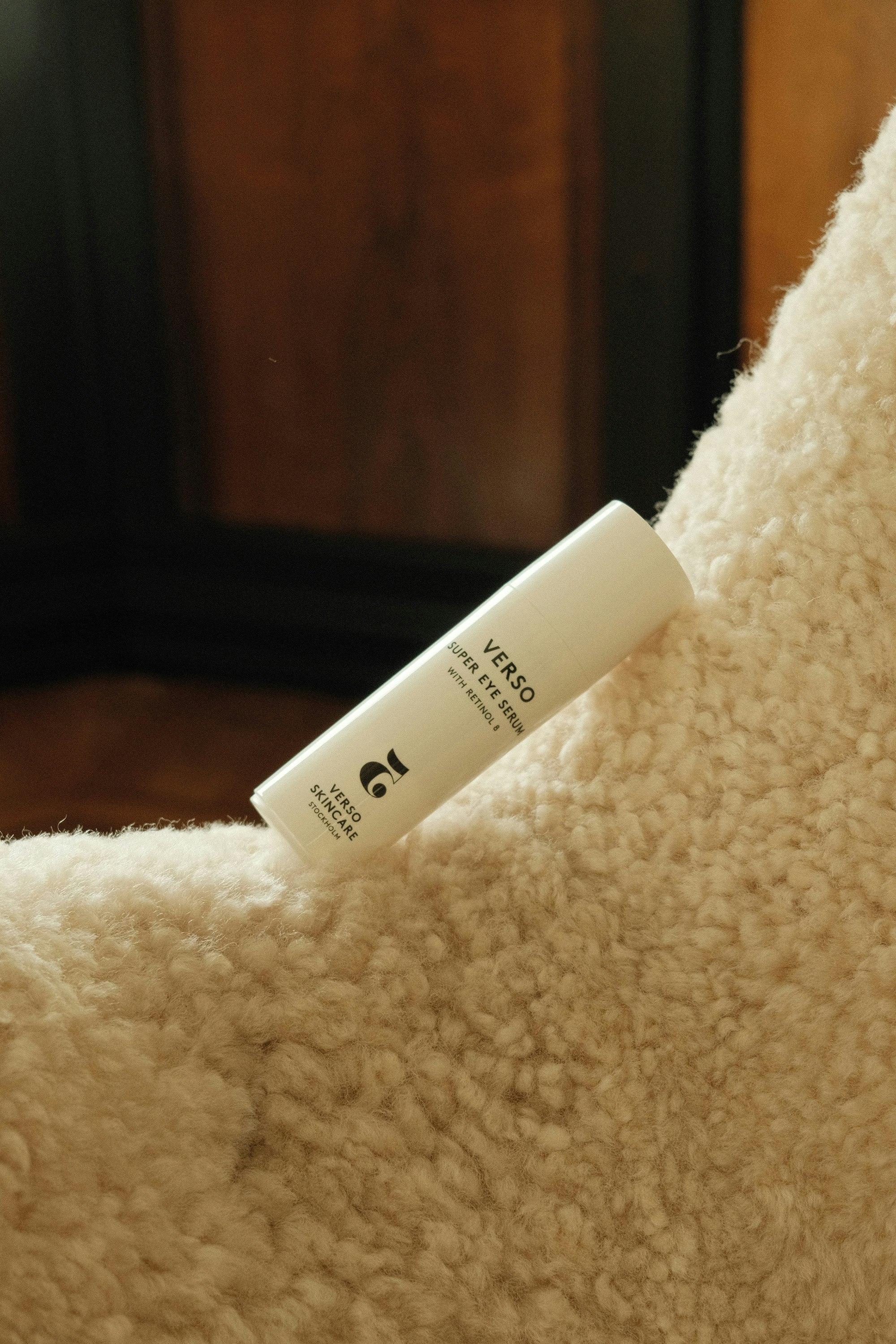 Verso-Super-Eye-Serum-Retinol8-Skin-Recovery