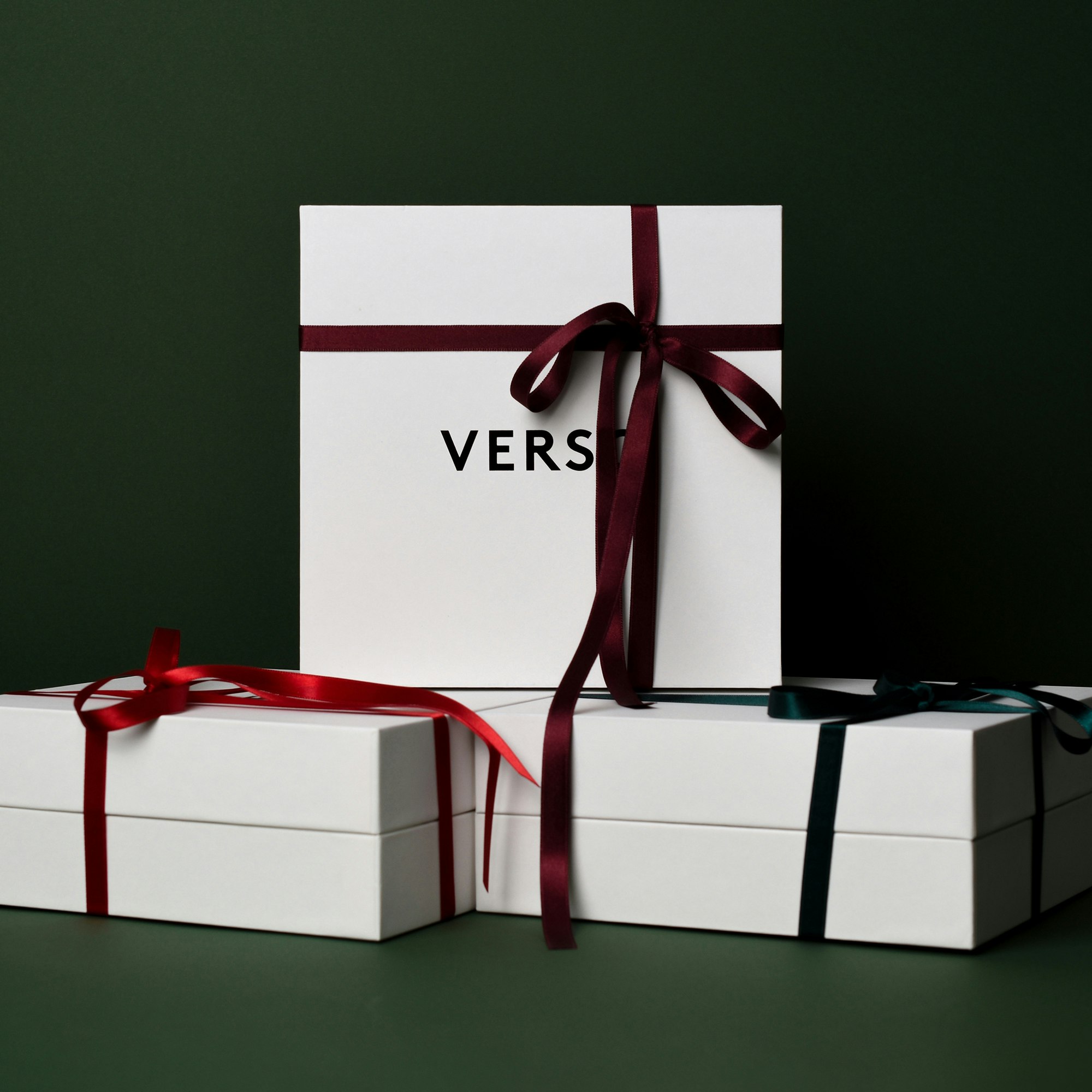 verso-holiday-shop-gifts