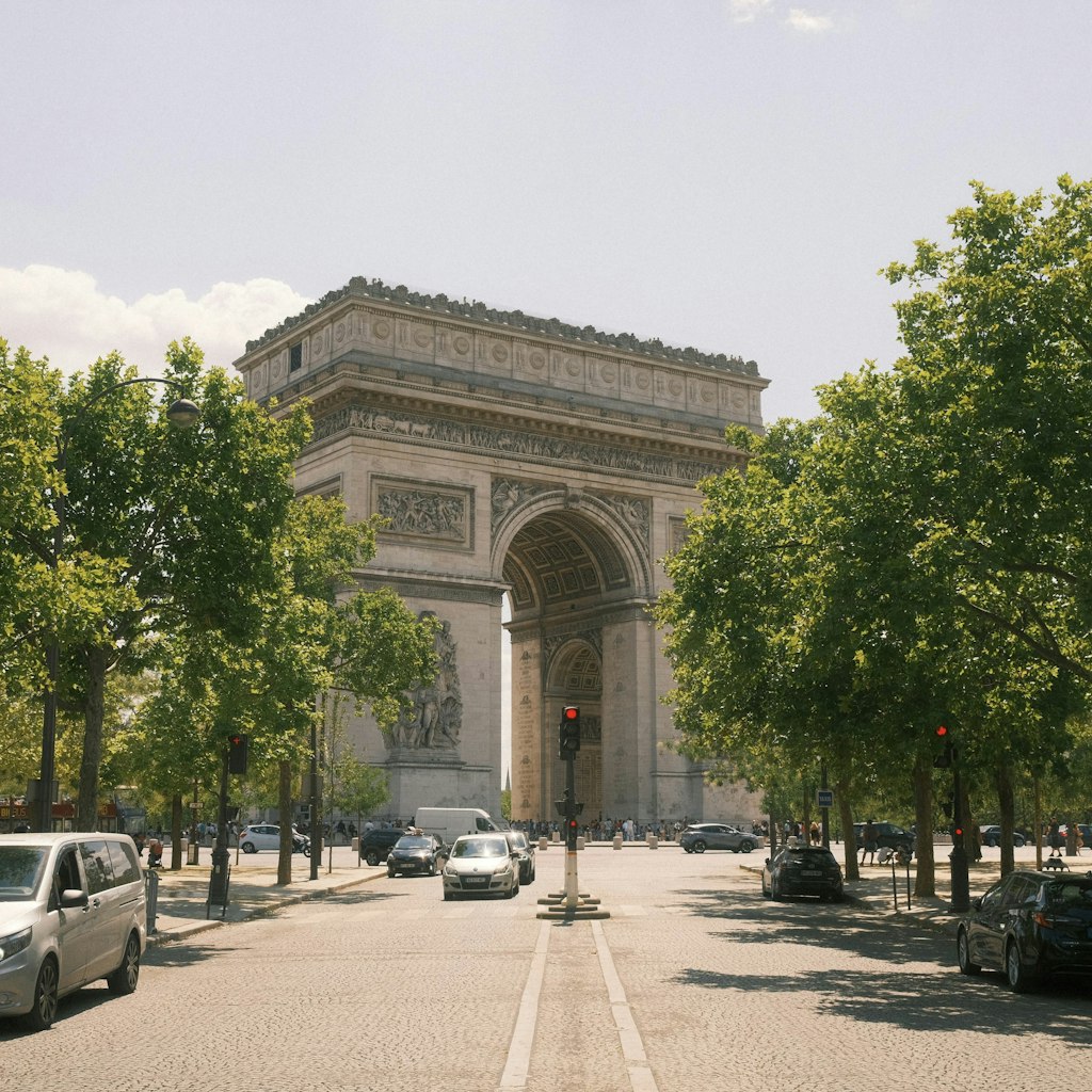 PARIS IS CALLING
